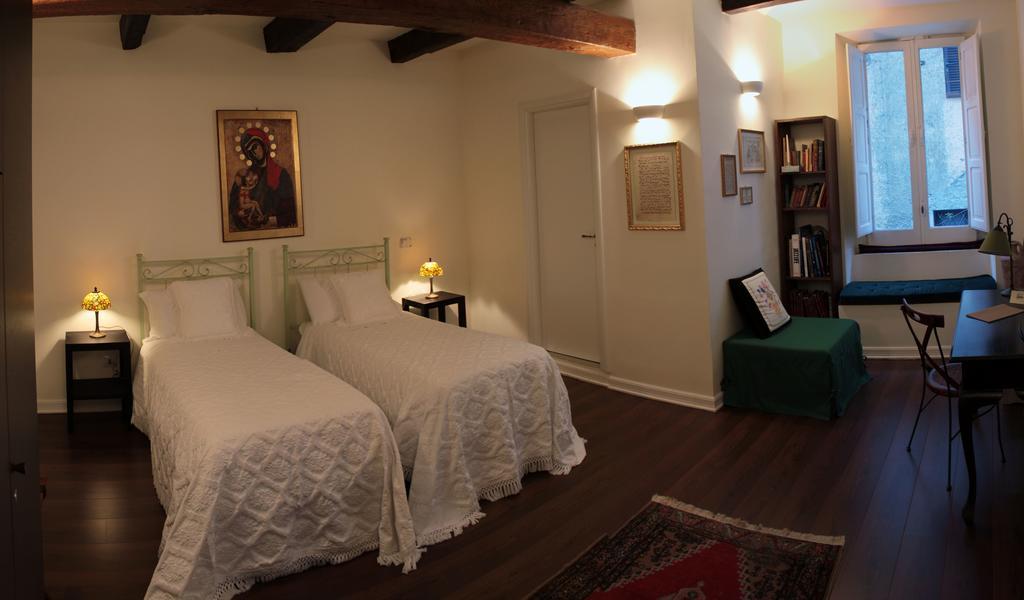 B&B Via Dell'Astrologo Cosenza Phòng bức ảnh