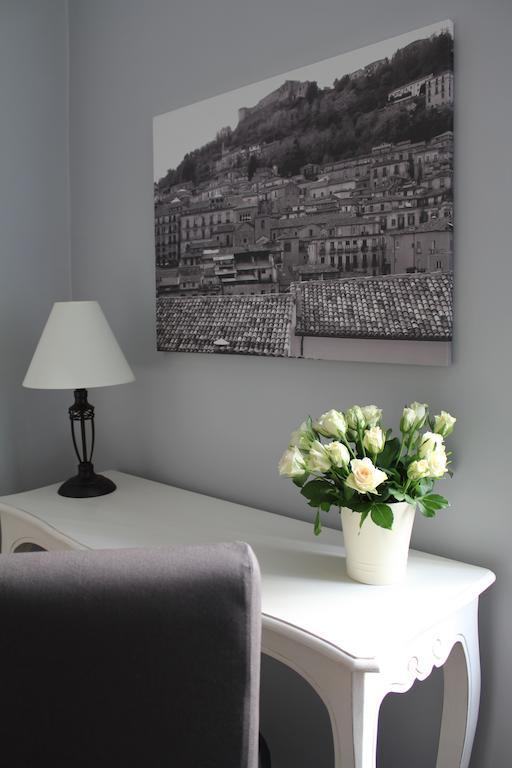 B&B Via Dell'Astrologo Cosenza Phòng bức ảnh
